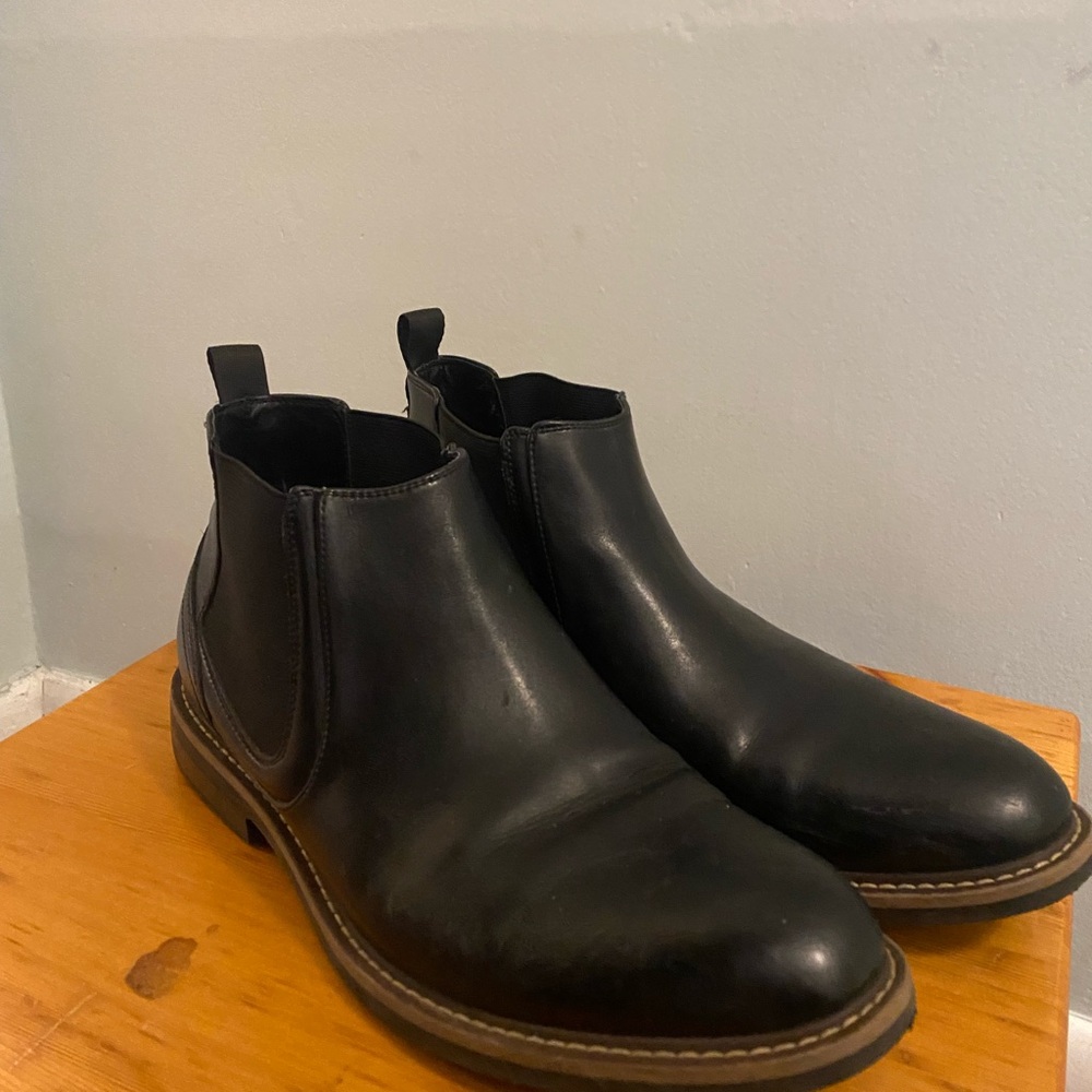 Kenneth Cole NY Leather Chelsea Boots